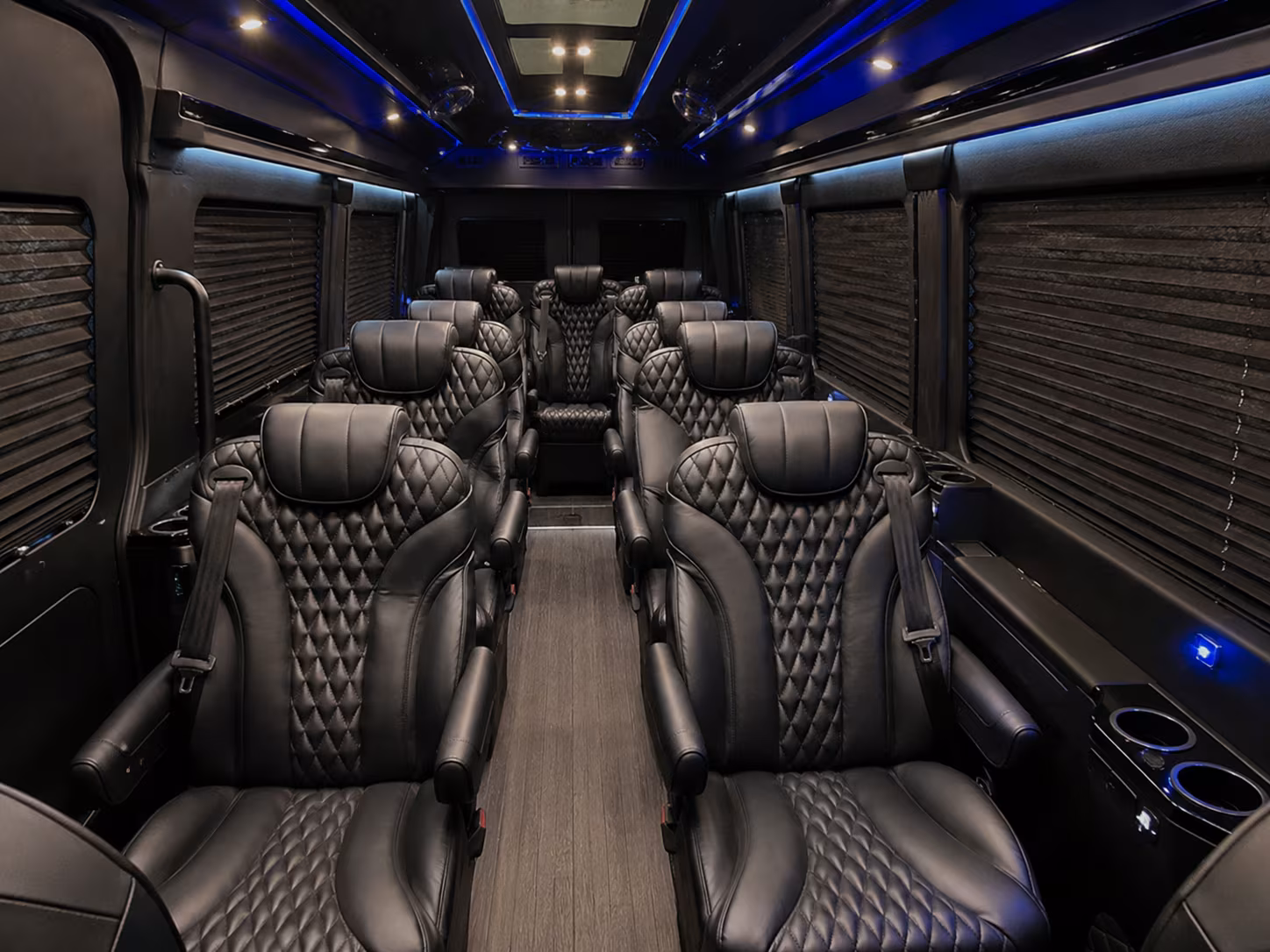 find the perfect transportation for your next airport transfer 3