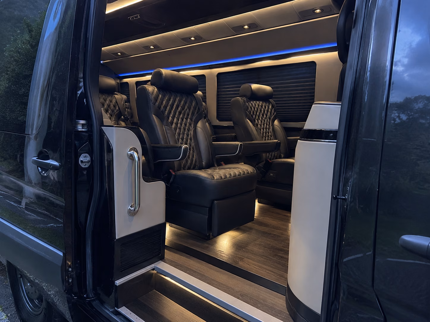 henderson 8 passenger sprinter van inside